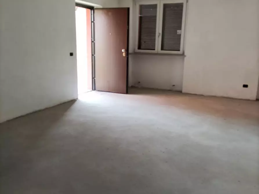 Immagine 17 di Villa in vendita  in via Roma a Castelletto Di Branduzzo