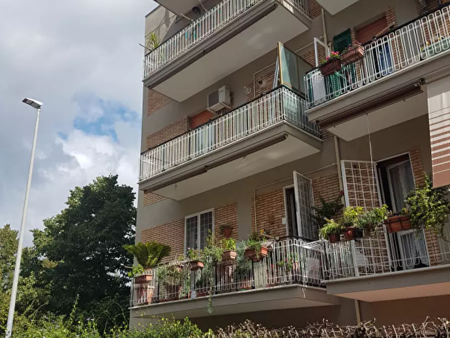 Immagine 10 di Camera in affitto  in via leonardo bianchi a Roma