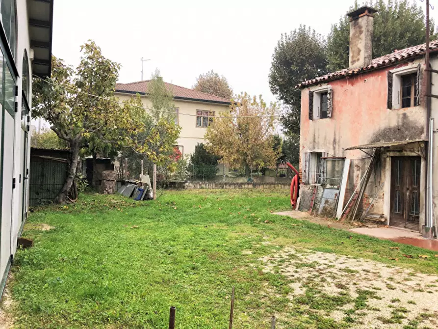 Immagine 1 di Rustico / casale in vendita  in via San Feliciano a Poiana Maggiore