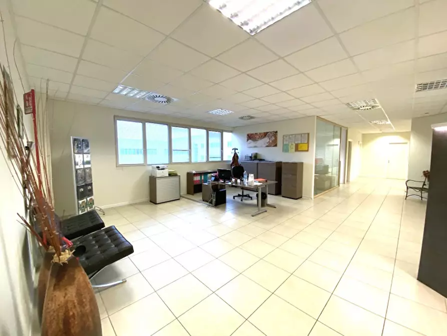 Immagine 2 di Ufficio in affitto  in GAMBETTOLA a Gambettola