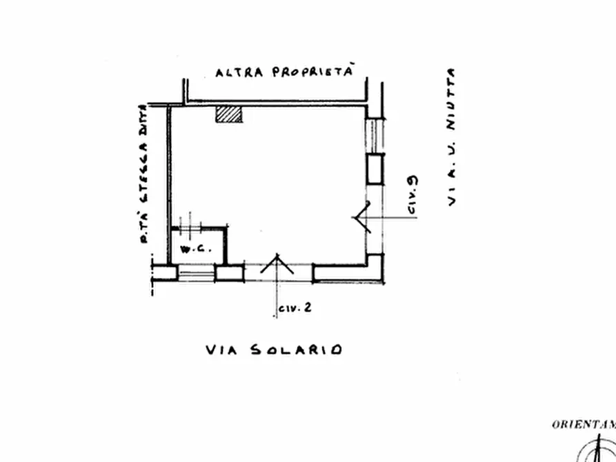 Immagine 18 di Negozio in vendita  in Via Ugo Niutta a Napoli