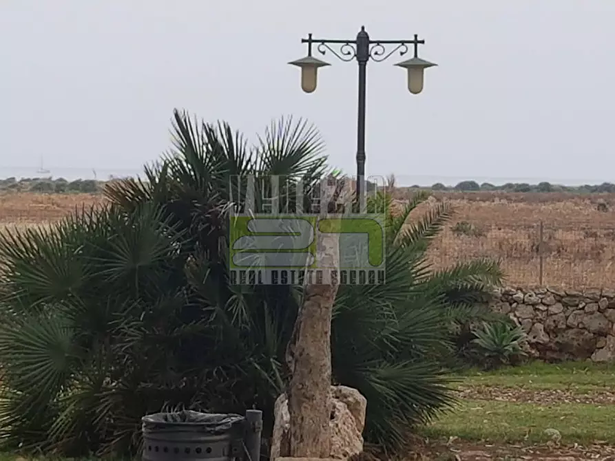 Immagine 3 di Bed & Breakfast in vendita  a Portopalo Di Capo Passero