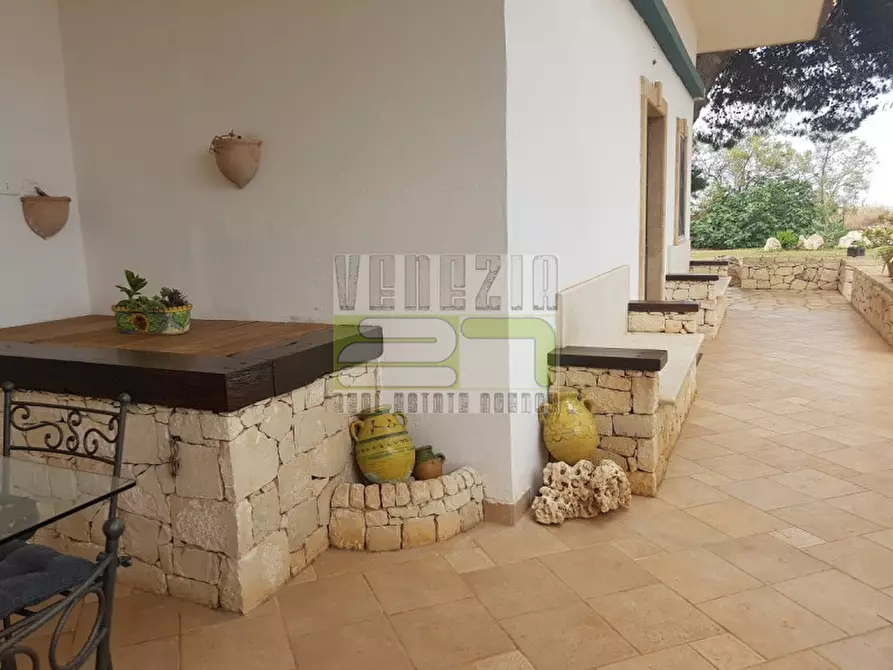 Immagine 5 di Bed & Breakfast in vendita  a Portopalo Di Capo Passero