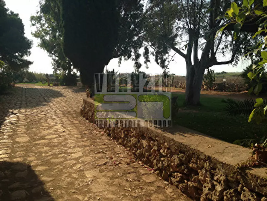 Immagine 7 di Bed & Breakfast in vendita  a Portopalo Di Capo Passero