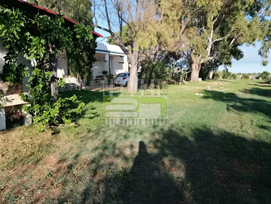 Immagine 11 di Bed & Breakfast in vendita  a Portopalo Di Capo Passero