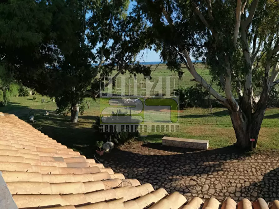 Immagine 25 di Bed & Breakfast in vendita  a Portopalo Di Capo Passero