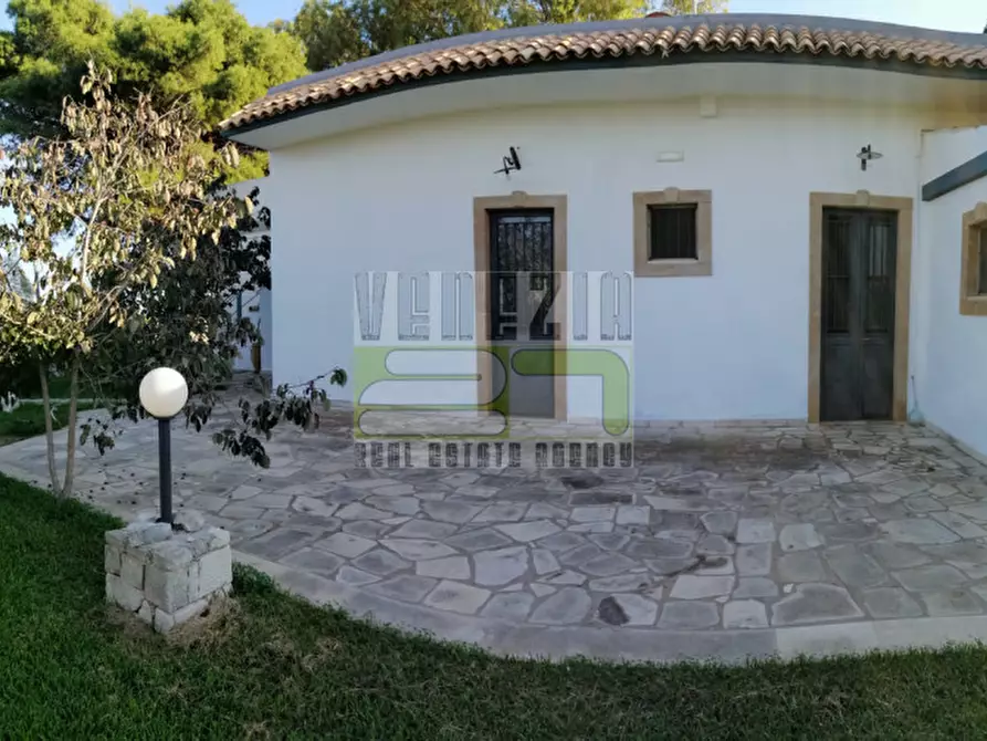 Immagine 31 di Bed & Breakfast in vendita  a Portopalo Di Capo Passero