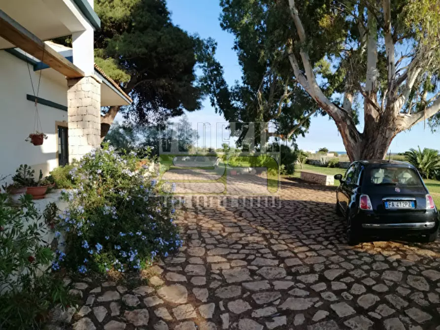 Immagine 36 di Bed & Breakfast in vendita  a Portopalo Di Capo Passero