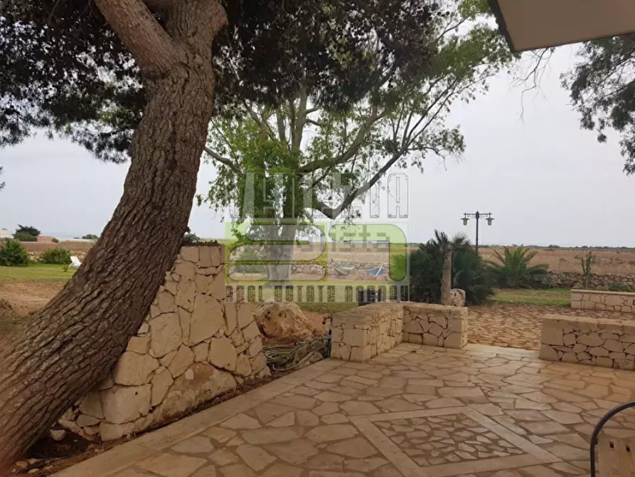 Immagine 43 di Bed & Breakfast in vendita  a Portopalo Di Capo Passero