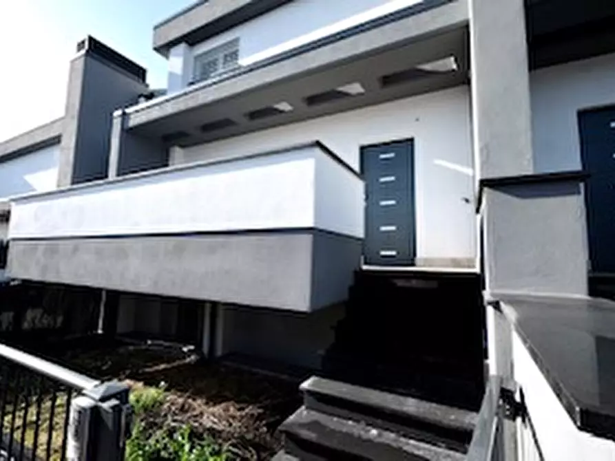 Immagine 2 di Villa in affitto  in via fraconalto a Roma