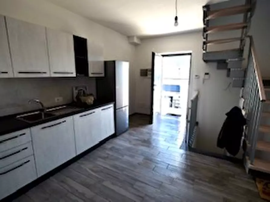 Immagine 4 di Villa in affitto  in via fraconalto a Roma