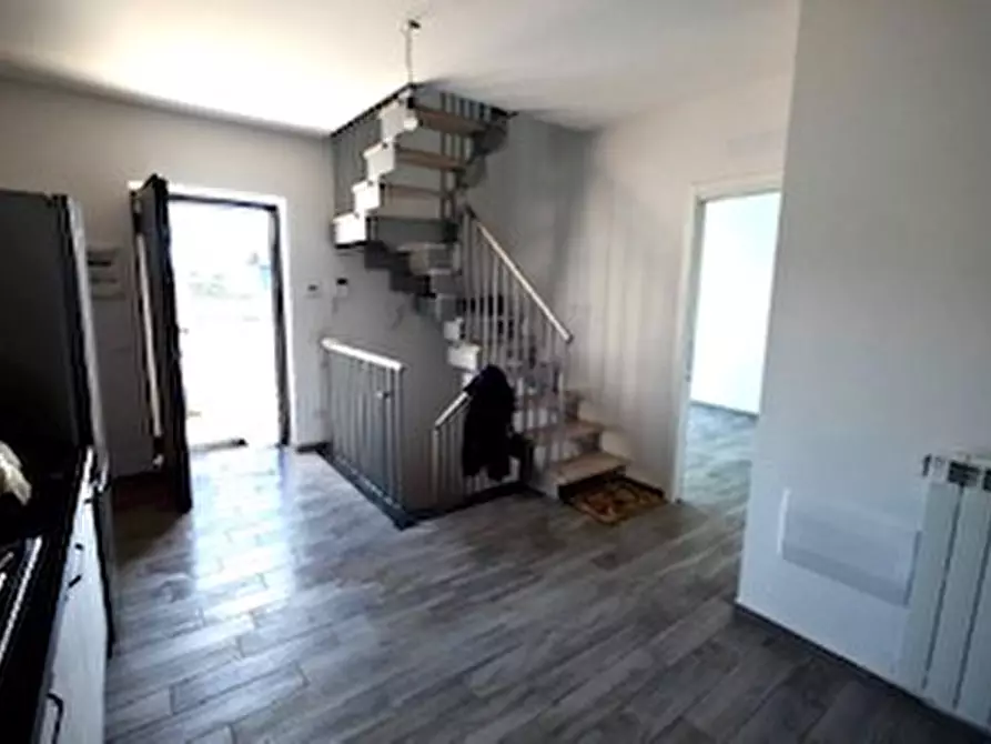 Immagine 6 di Villa in affitto  in via fraconalto a Roma