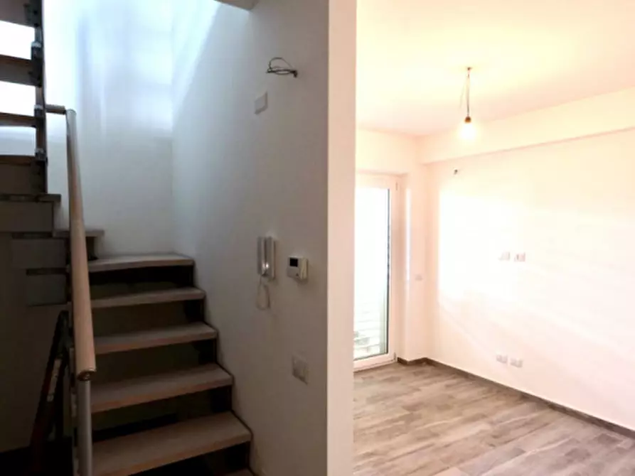 Immagine 8 di Villa in affitto  in via fraconalto a Roma