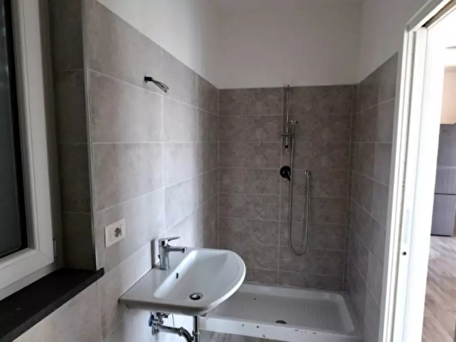 Immagine 18 di Villa in affitto  in via fraconalto a Roma