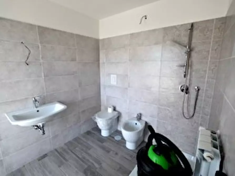 Immagine 22 di Villa in affitto  in via fraconalto a Roma