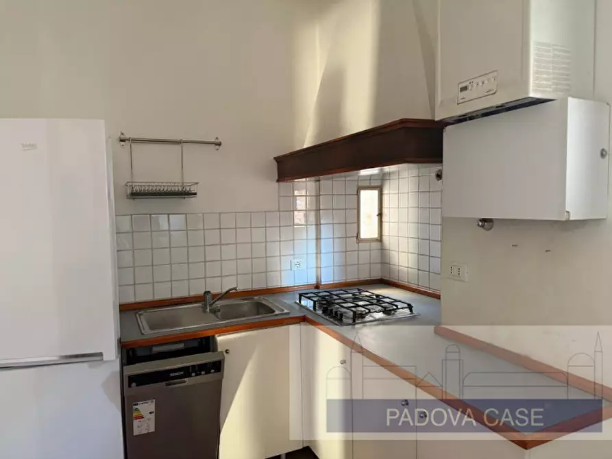 Immagine 3 di Appartamento in affitto  in via cappelli 4 a Padova