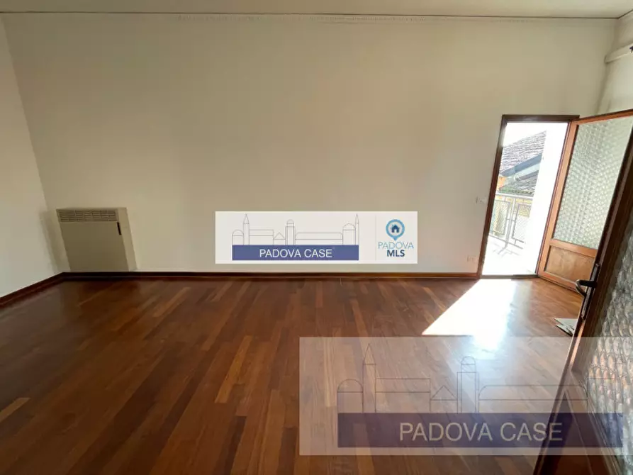 Immagine 8 di Appartamento in affitto  in via cappelli 4 a Padova
