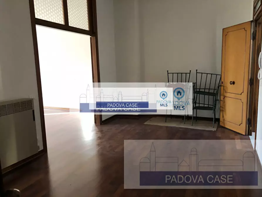 Immagine 25 di Appartamento in affitto  in via cappelli 4 a Padova