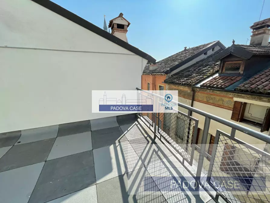 Immagine 26 di Appartamento in affitto  in via cappelli 4 a Padova