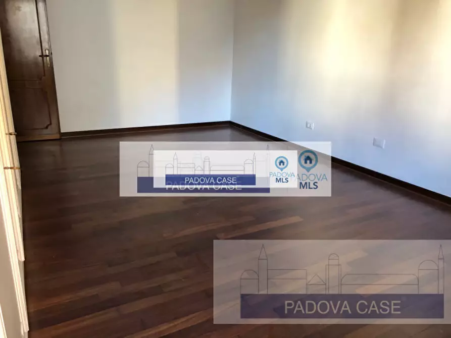 Immagine 30 di Appartamento in affitto  in via cappelli 4 a Padova