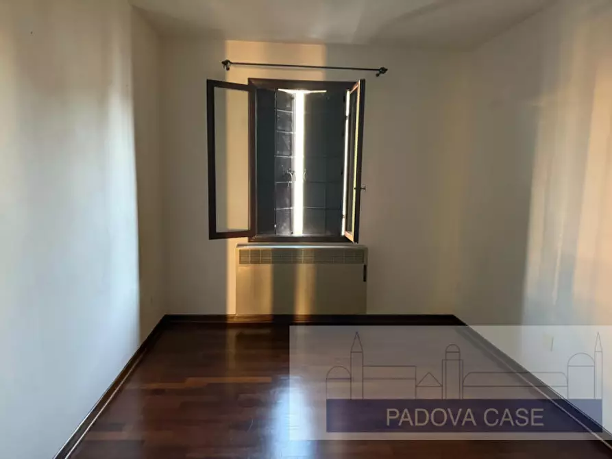 Immagine 35 di Appartamento in affitto  in via cappelli 4 a Padova
