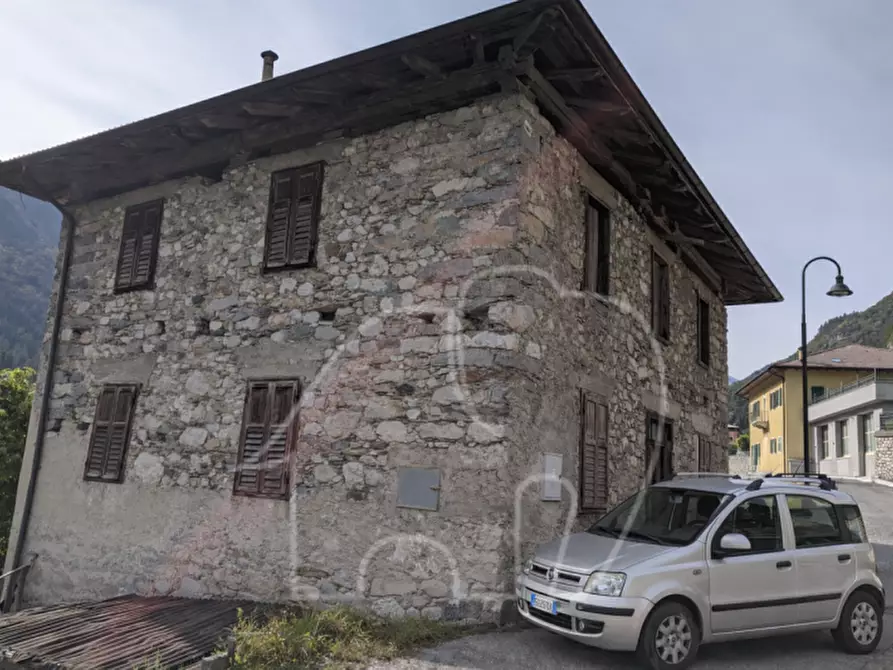 Immagine 2 di Casa indipendente in vendita  a Caldes