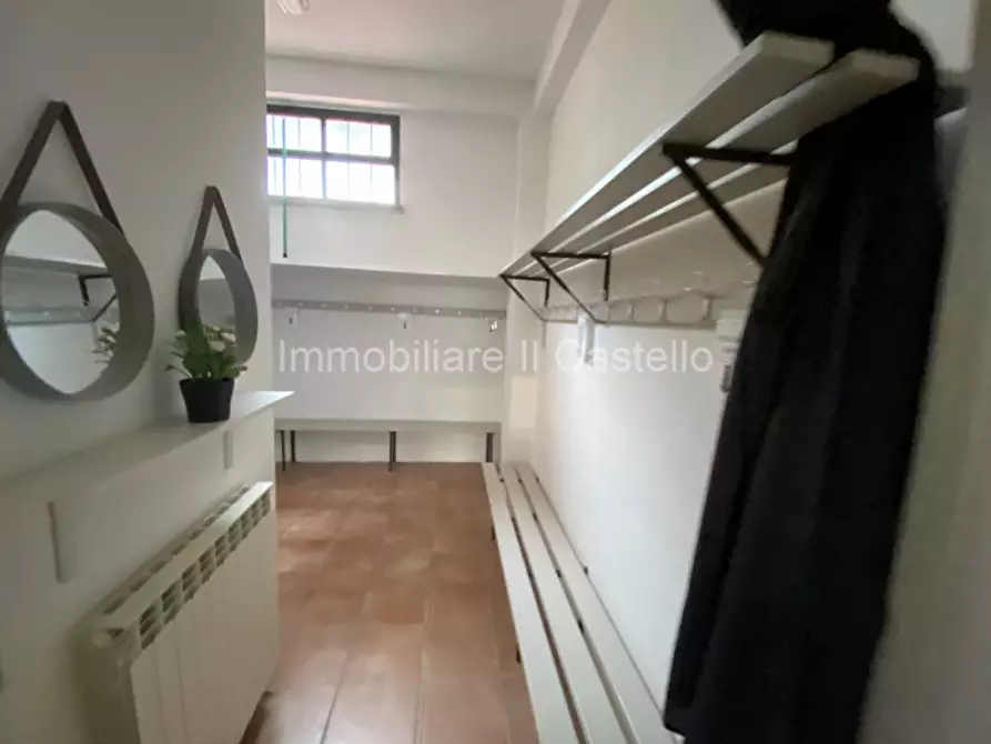 Immagine 6 di Attività commerciale in vendita  in Piazza Aeronautica 7 a Castiglione Del Lago