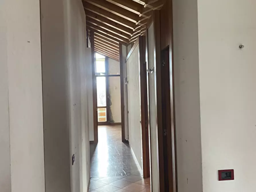 Immagine 13 di Attico in vendita  a Montebelluna