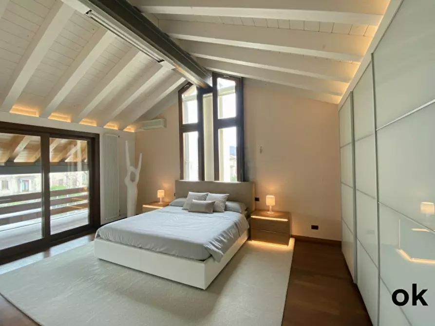 Immagine 1 di Attico in vendita  a Montebelluna