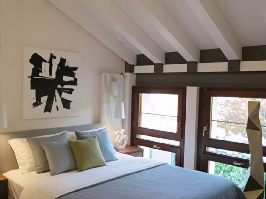 Immagine 2 di Attico in vendita  a Montebelluna