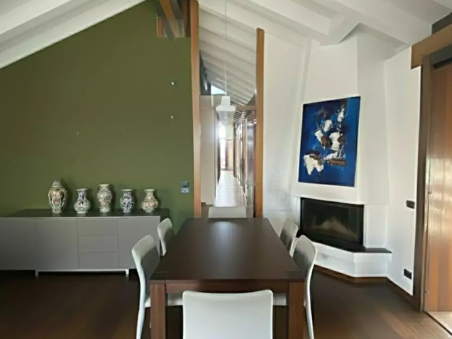 Immagine 12 di Attico in vendita  a Montebelluna