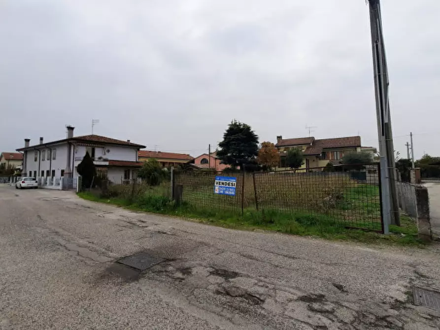 Immagine 1 di Terreno in vendita  in VICOLO DI VITTORIO a Solesino
