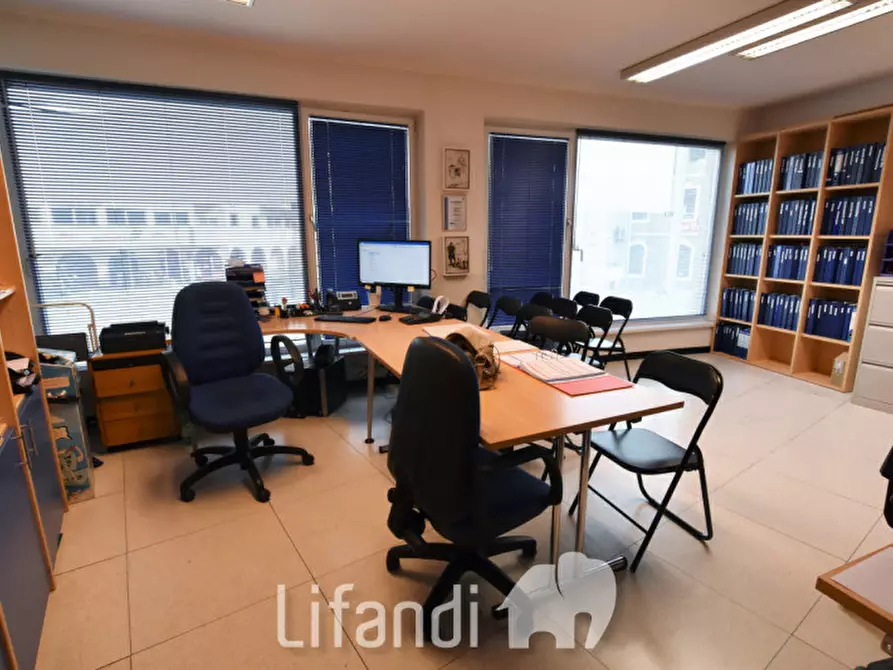 Immagine 1 di Ufficio in vendita  a Merano .Meran.