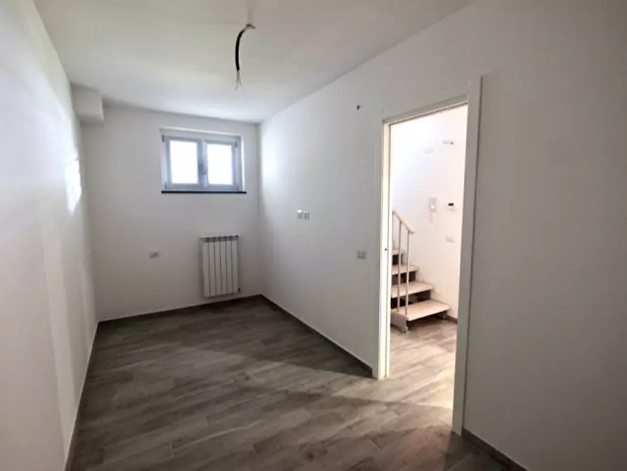 Immagine 12 di Camera in affitto  in via fraconalto a Roma