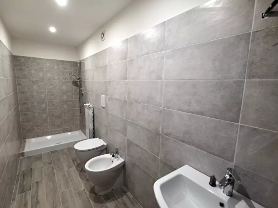 Immagine 19 di Camera in affitto  in via fraconalto a Roma