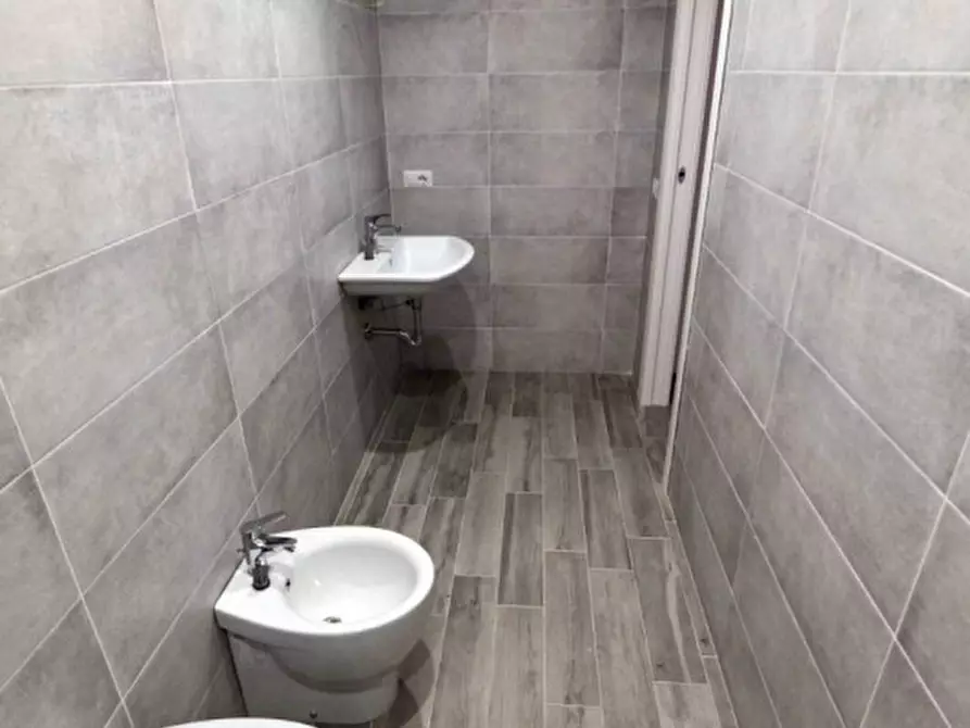 Immagine 20 di Camera in affitto  in via fraconalto a Roma