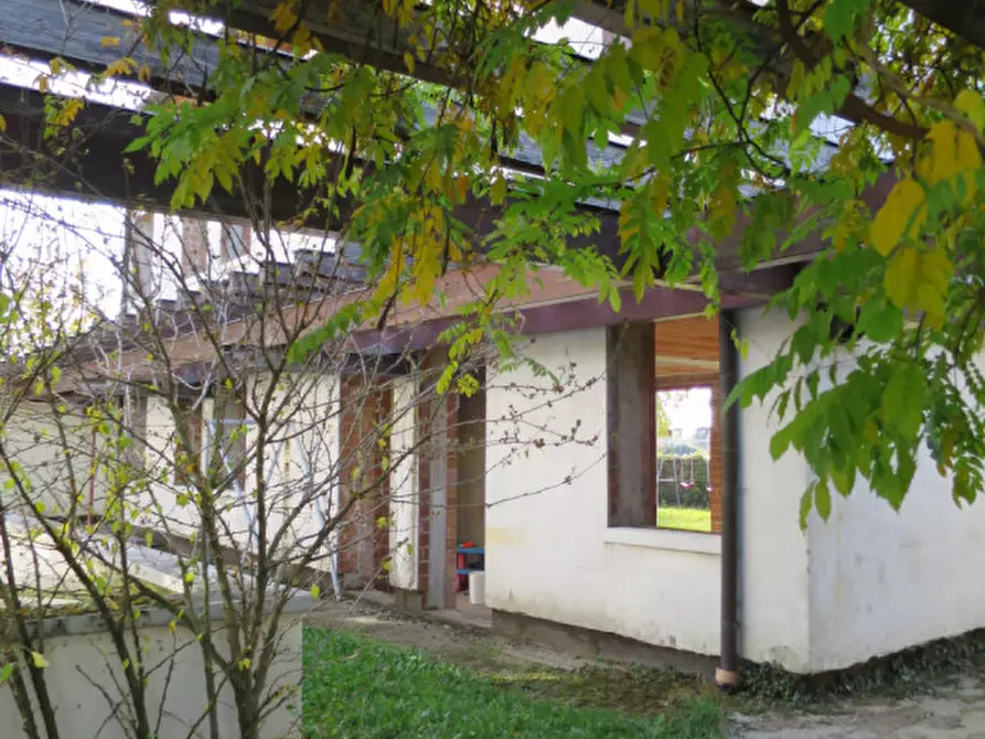 Immagine 4 di Casa bifamiliare in vendita  a Montebelluna