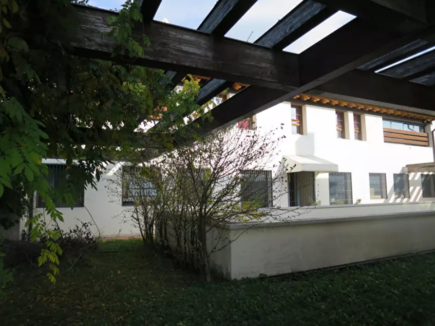 Immagine 8 di Casa bifamiliare in vendita  a Montebelluna