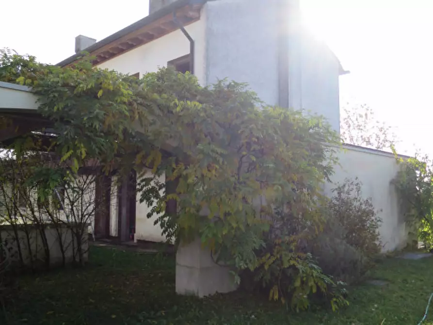 Immagine 9 di Casa bifamiliare in vendita  a Montebelluna