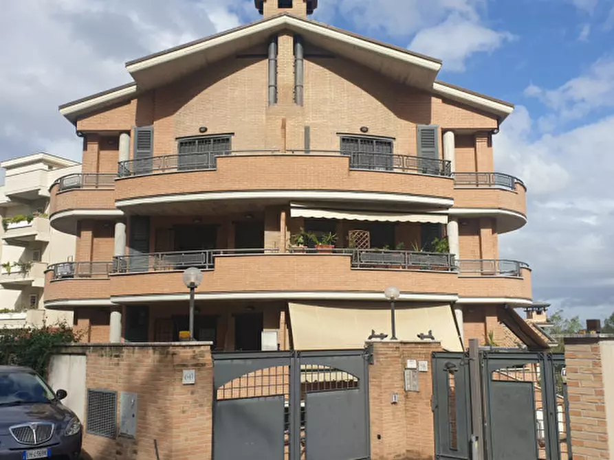 Immagine 1 di Appartamento in affitto  in via della rimessola a Roma
