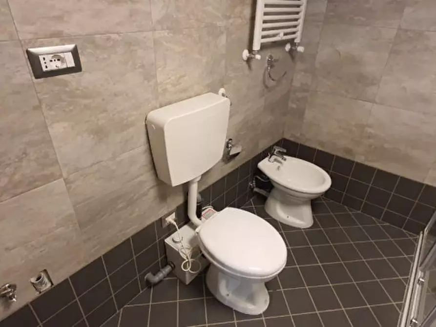 Immagine 11 di Appartamento in affitto  in Via Pignatelli a Napoli