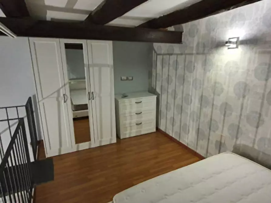 Immagine 13 di Appartamento in affitto  in Via Pignatelli a Napoli