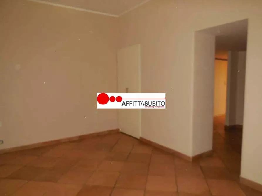 Immagine 5 di Appartamento in affitto  in Via nardones a Napoli