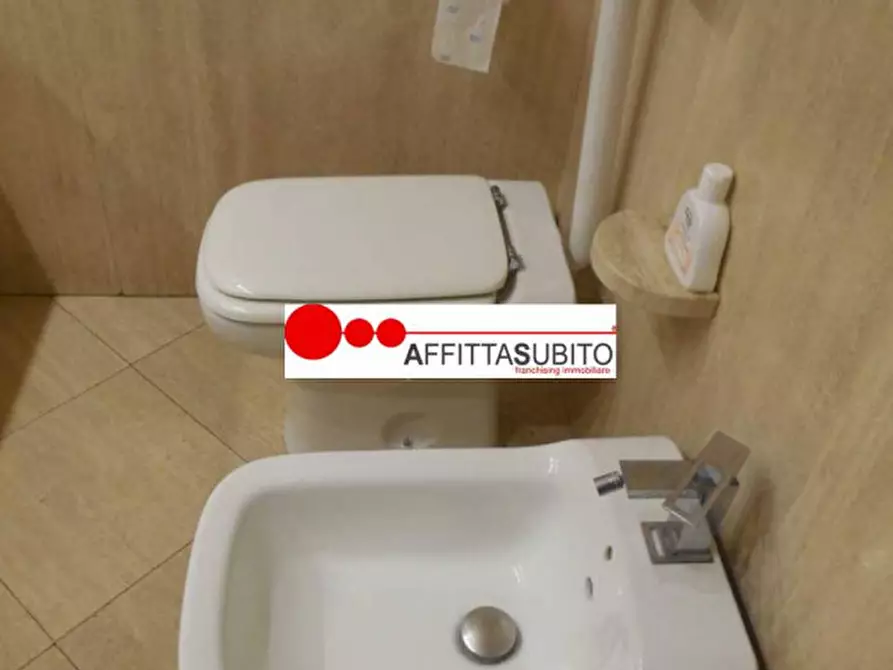 Immagine 7 di Appartamento in affitto  in Via nardones a Napoli