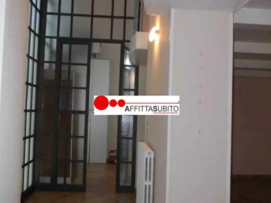 Immagine 9 di Appartamento in affitto  in Via nardones a Napoli