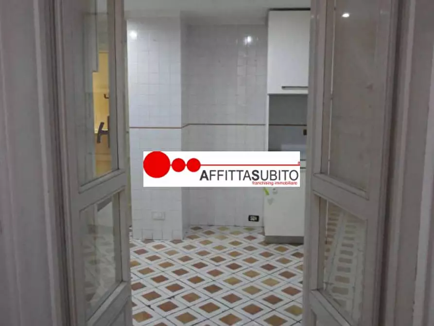 Immagine 13 di Appartamento in affitto  in Via nardones a Napoli