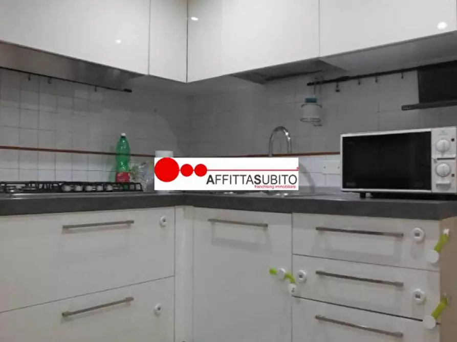 Immagine 14 di Appartamento in affitto  in Via nardones a Napoli