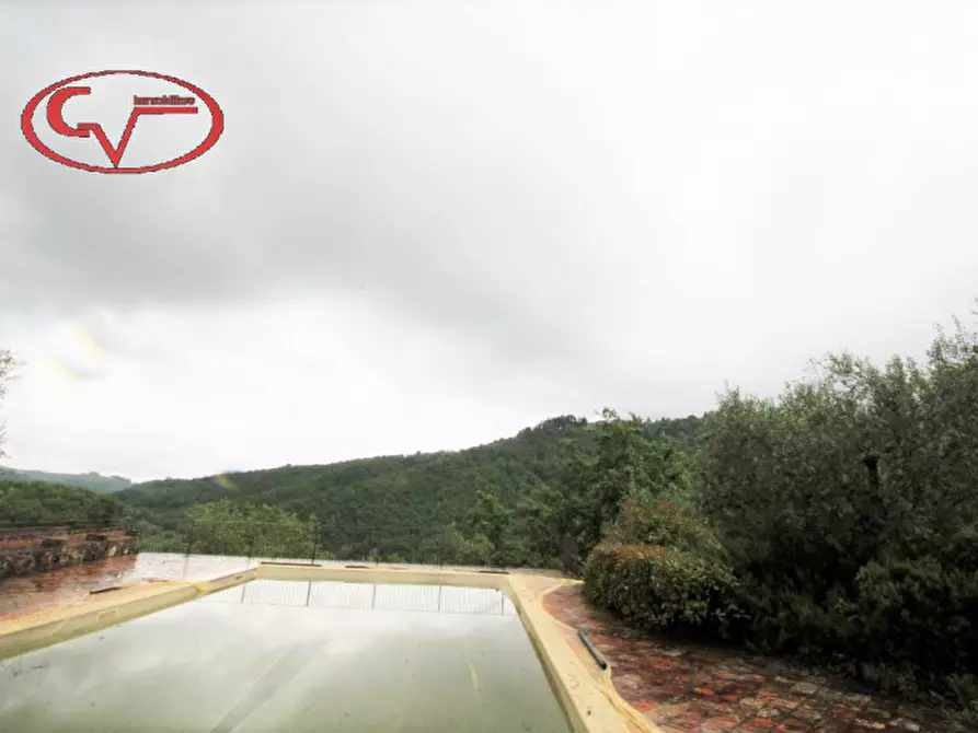 Immagine 5 di Rustico / casale in vendita  a Gaiole In Chianti