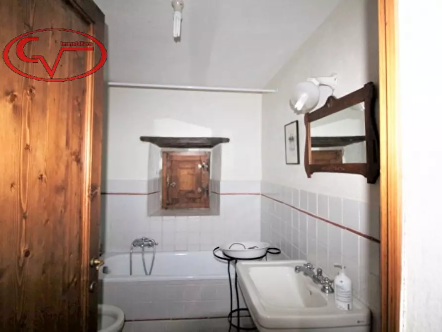 Immagine 25 di Rustico / casale in vendita  a Gaiole In Chianti