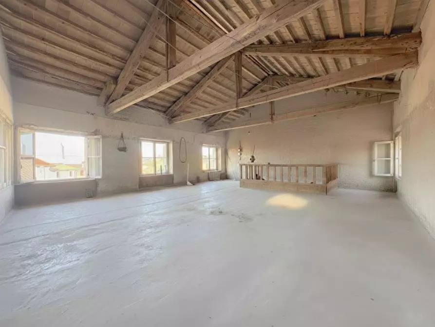 Immagine 28 di Rustico / casale in vendita  in Via Molini a Udine